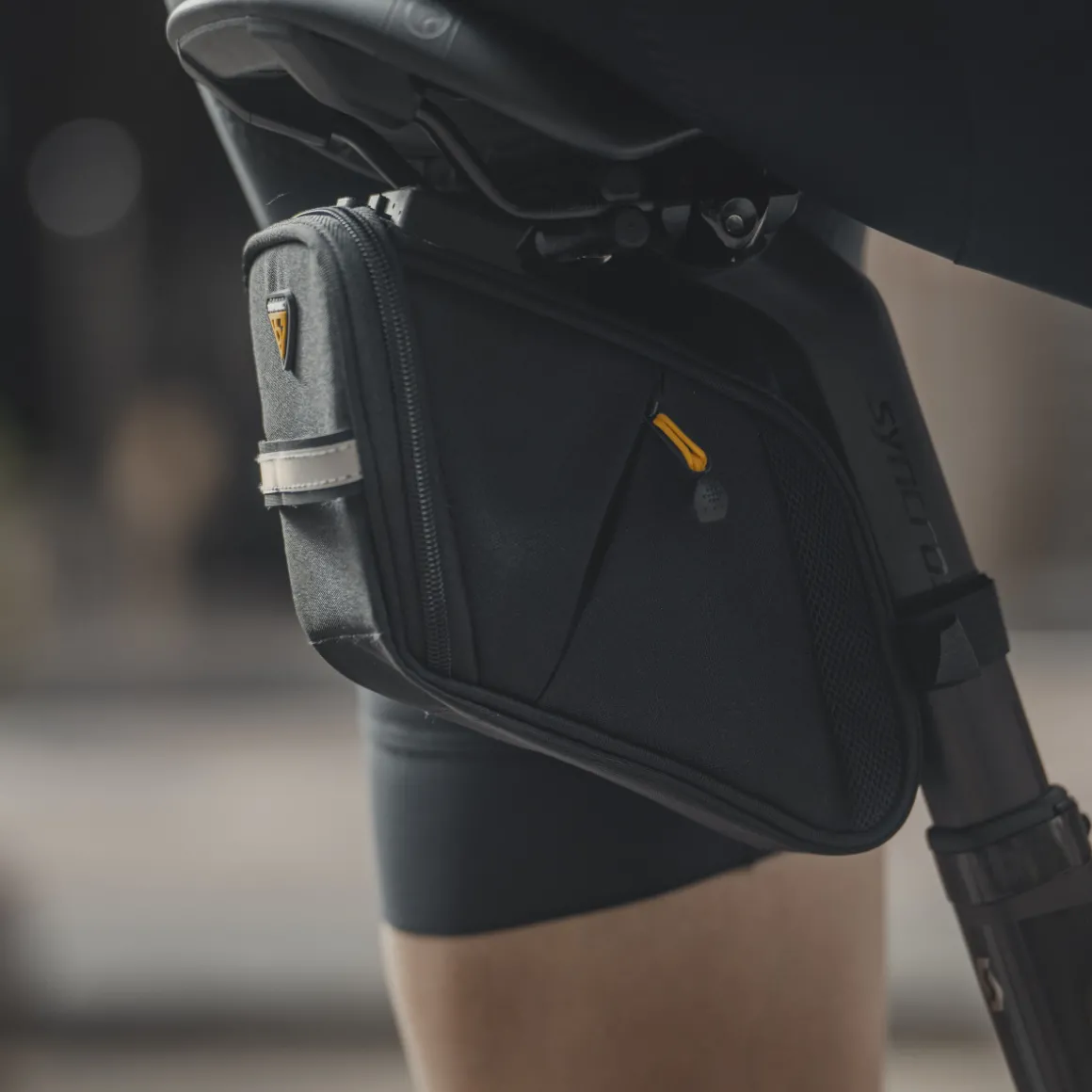 AERO WEDGE PACK DX MEDIUM Saddle Bag