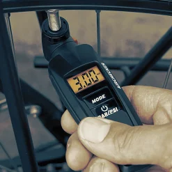 Airchecker II 2nd Generation Digital Pressure Gauge Schrader/Presta