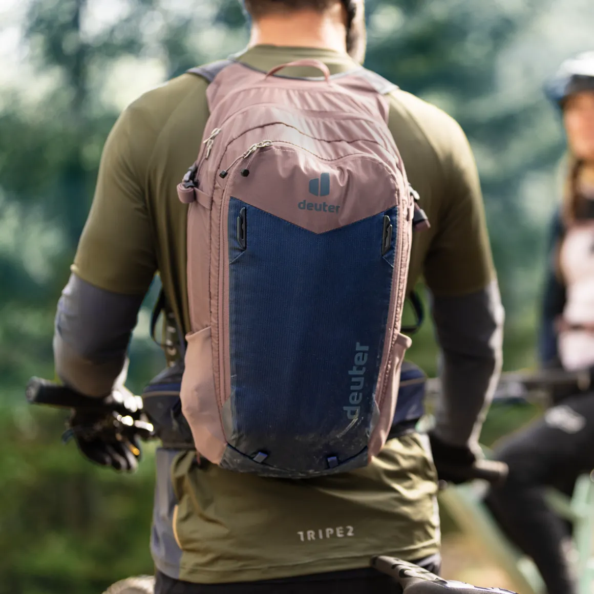 COMPACT 14+3 Bike Backpack