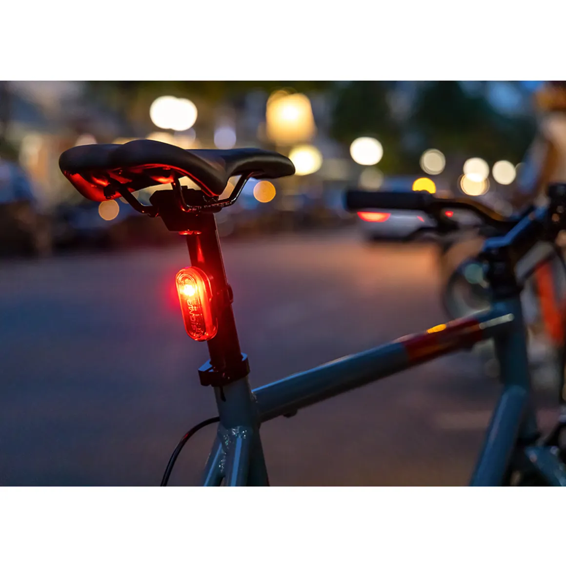 Curve Battery-Powered Rear Light