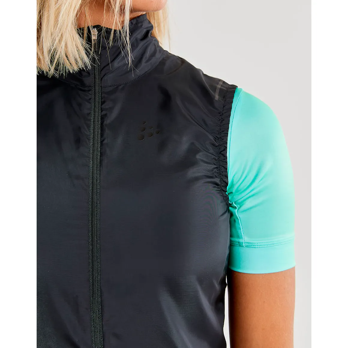 ESSENCE LIGHT WIND VEST W