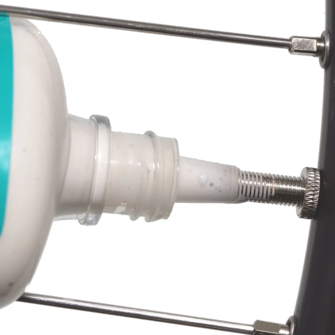 FiberLink Tubeless Latex Tyre Sealant