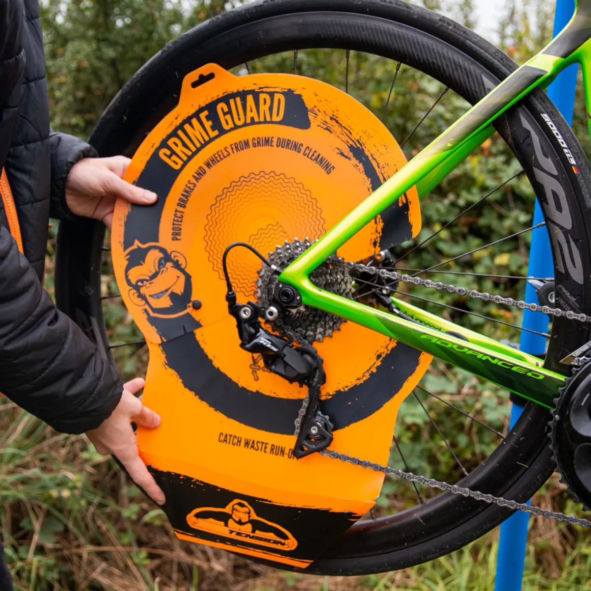 Grime Guard Wheel Cover with Tray Cleaning Aid