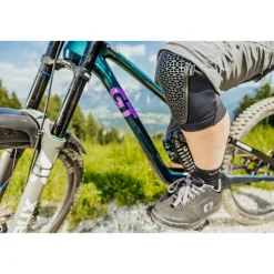 JUNCTION LITE KNEE GUARD V.23 Knee Pads