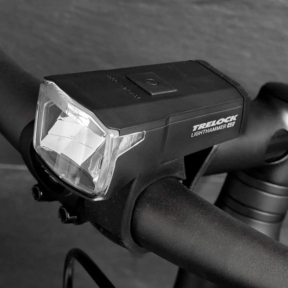 LS 440 Lighthammer Headlight + LS740 I-GO Vector Battery-Powered Rear Light Set