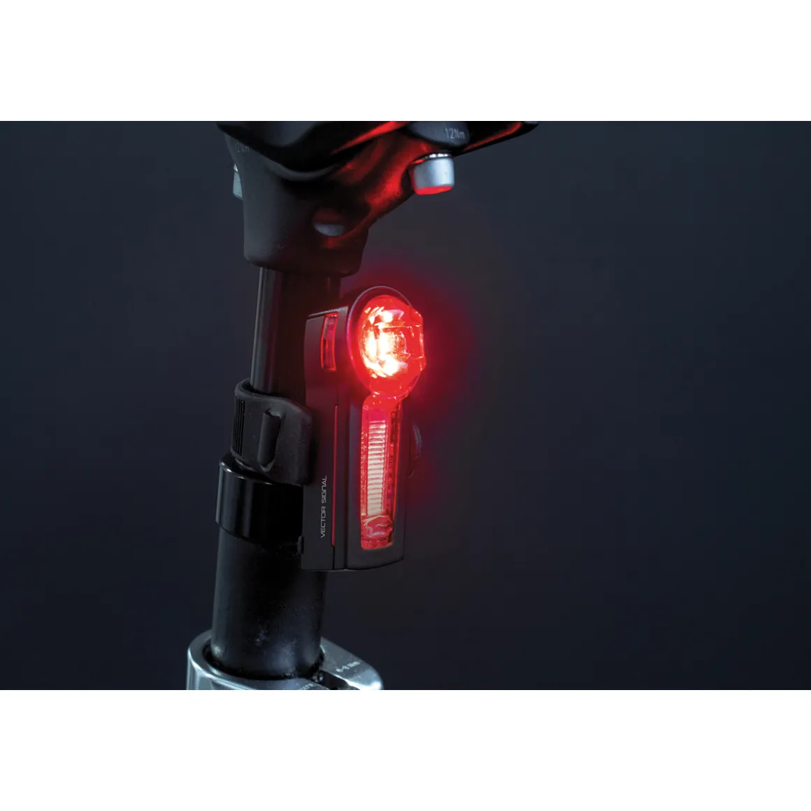LS 480 Lighthammer Headlight + LS740 I-GO Vector Signal Rechargeable Rear Light Lighting Set