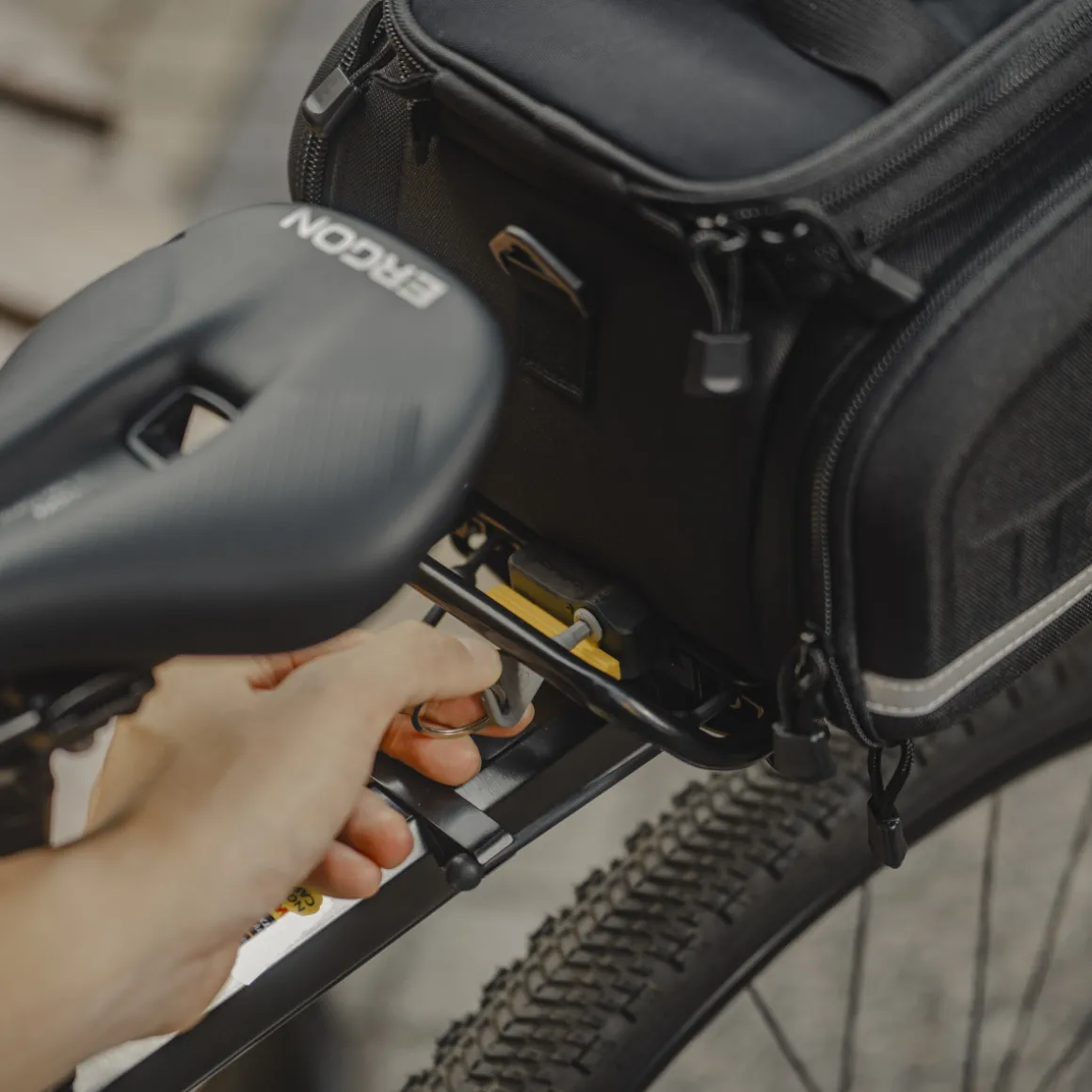 MTX TRUNKLOCK Lockable Adapter Plate