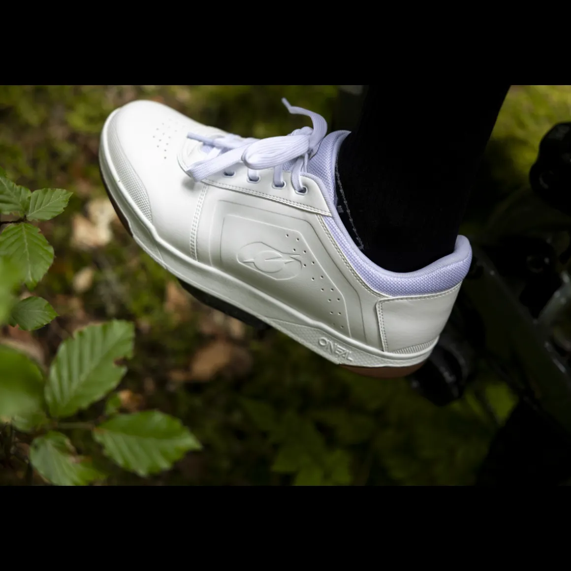 PINNED FLAT PEDAL SHOE V.22