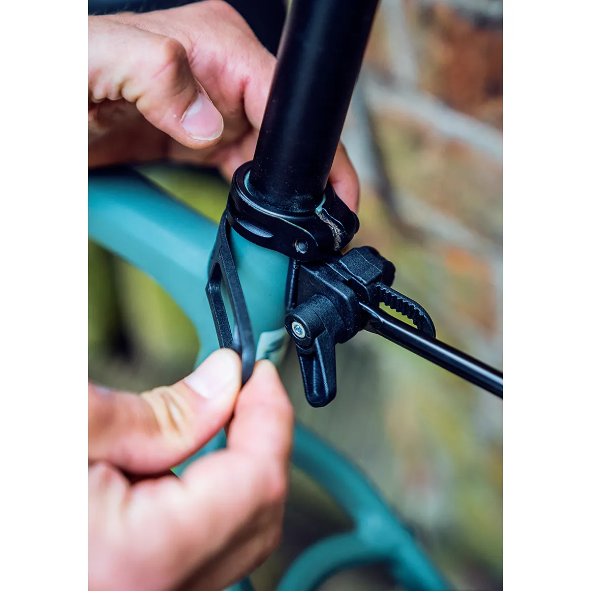 QUICK-RACK LIGHT Luggage Rack