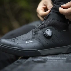 SH-GF800GTX Gore-Tex Flatpedal Shoes