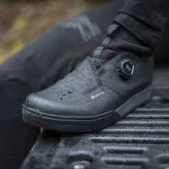 SH-GF800GTX Gore-Tex Flatpedal Shoes