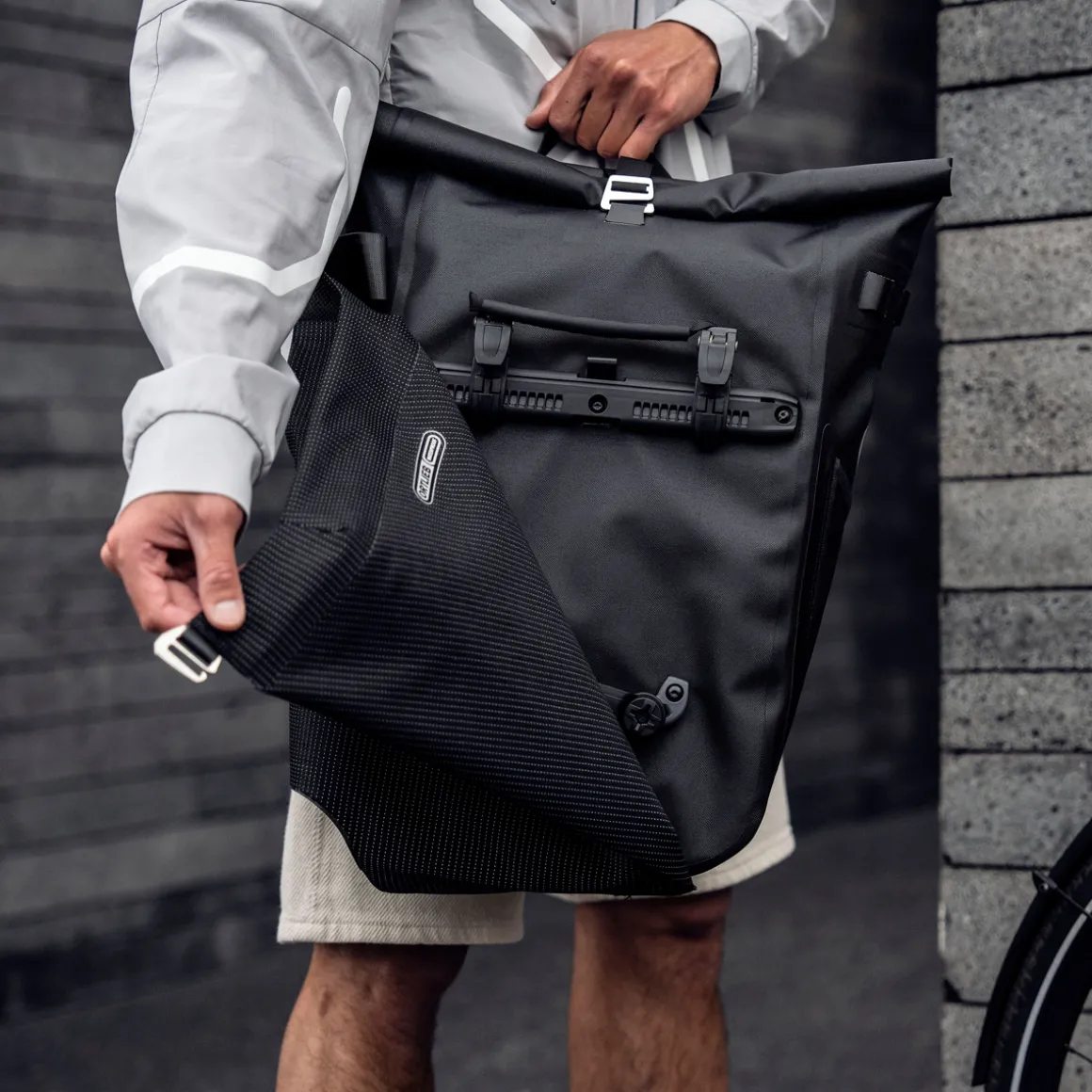 VARIO HIGH-VIS 26 L QL2.1 Pannier Bag and Backpack