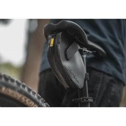 WEATHERPROOF DYNAWEDGE STRAP Large Saddle Bag